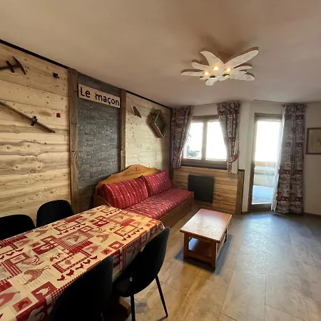 6 Personnes Spacieux Au Pied Des Pistes, Proximite Telecabine, Commerces Et Services - Fr-1-508-26 Apartment *