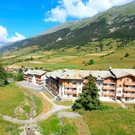 6 Personnes Spacieux Au Pied Des Pistes, Proximite Telecabine, Commerces Et Services - Fr-1-508-26 *